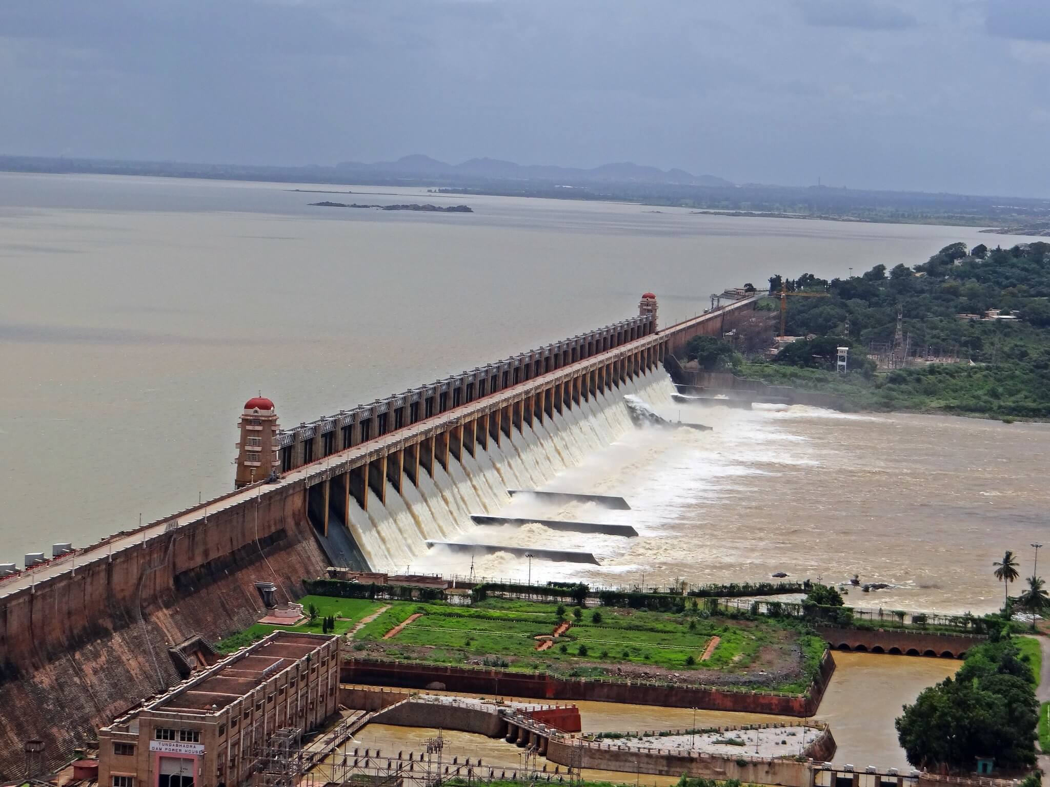 the-risky-business-of-large-hydropower-dams-the-bastion